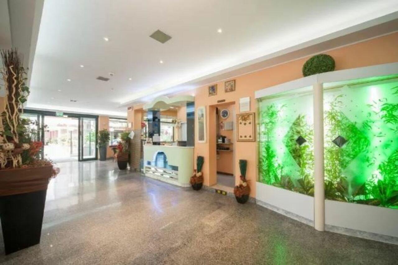 双子酒店 里米尼 外观 照片